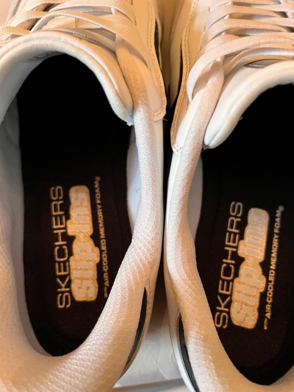 Ladies Skechers Slip-Ins White Casual Sneakers- Size 9 - Picture 5 of 7